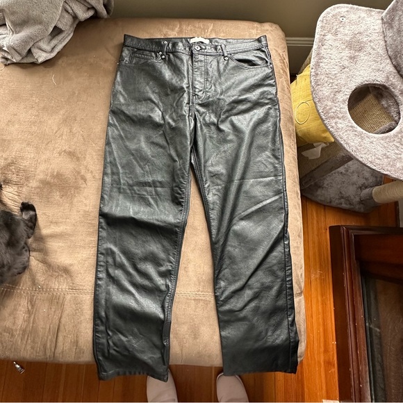 Urban Outfitters faux leather pants - Picture 4 of 4